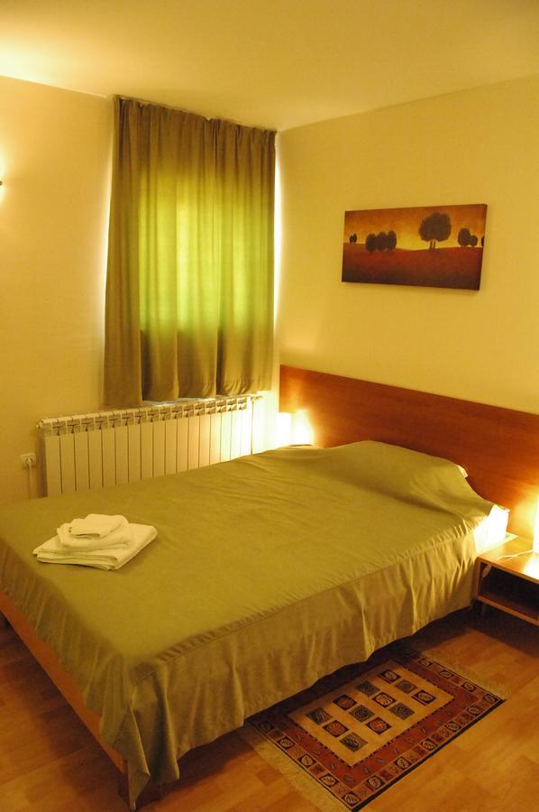 Villa Nevenka Rooms Belgrad Rum bild