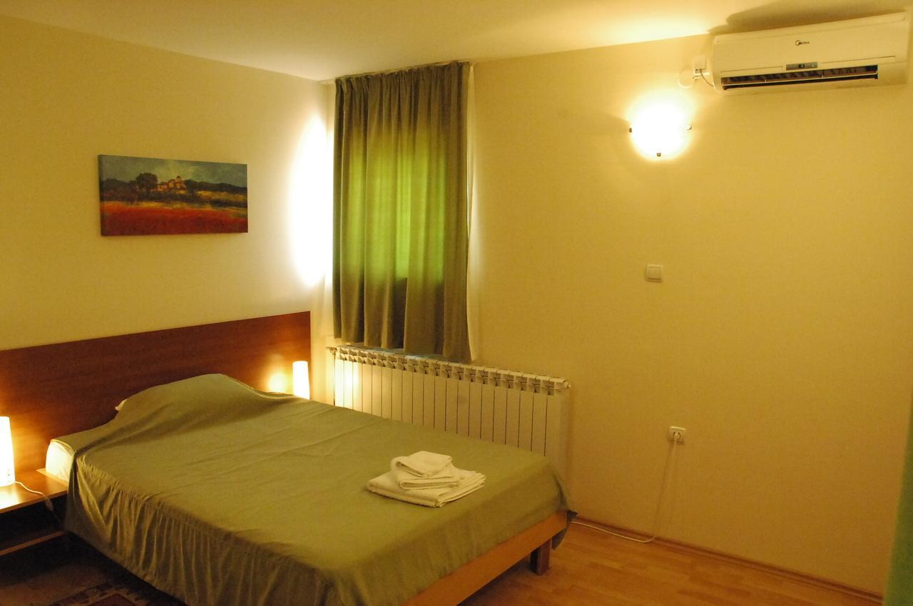 Villa Nevenka Rooms Belgrad Rum bild