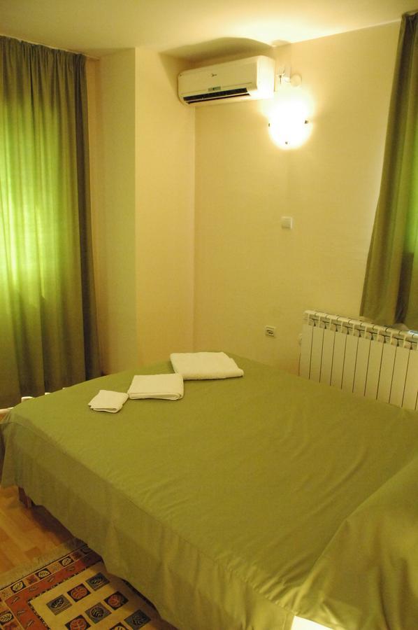 Villa Nevenka Rooms Belgrad Rum bild